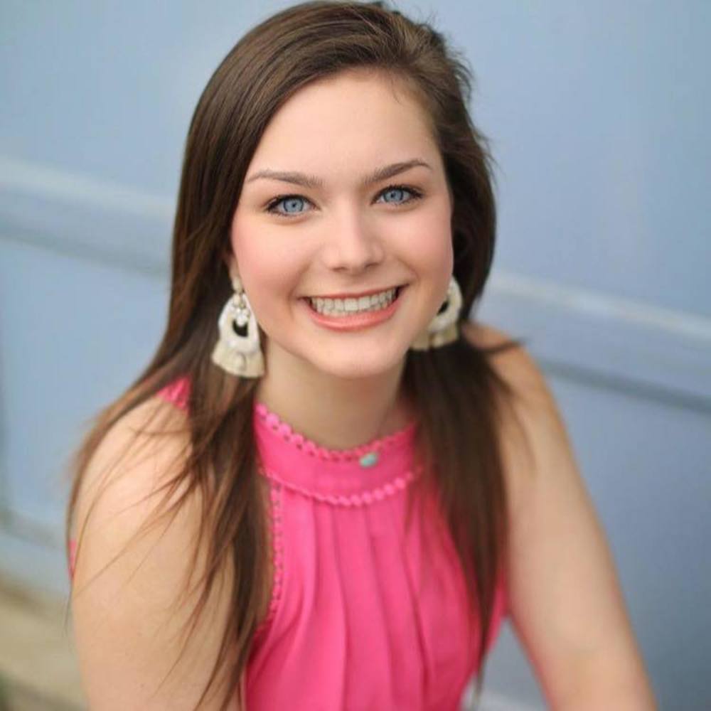 Meet your Posher, Brooke